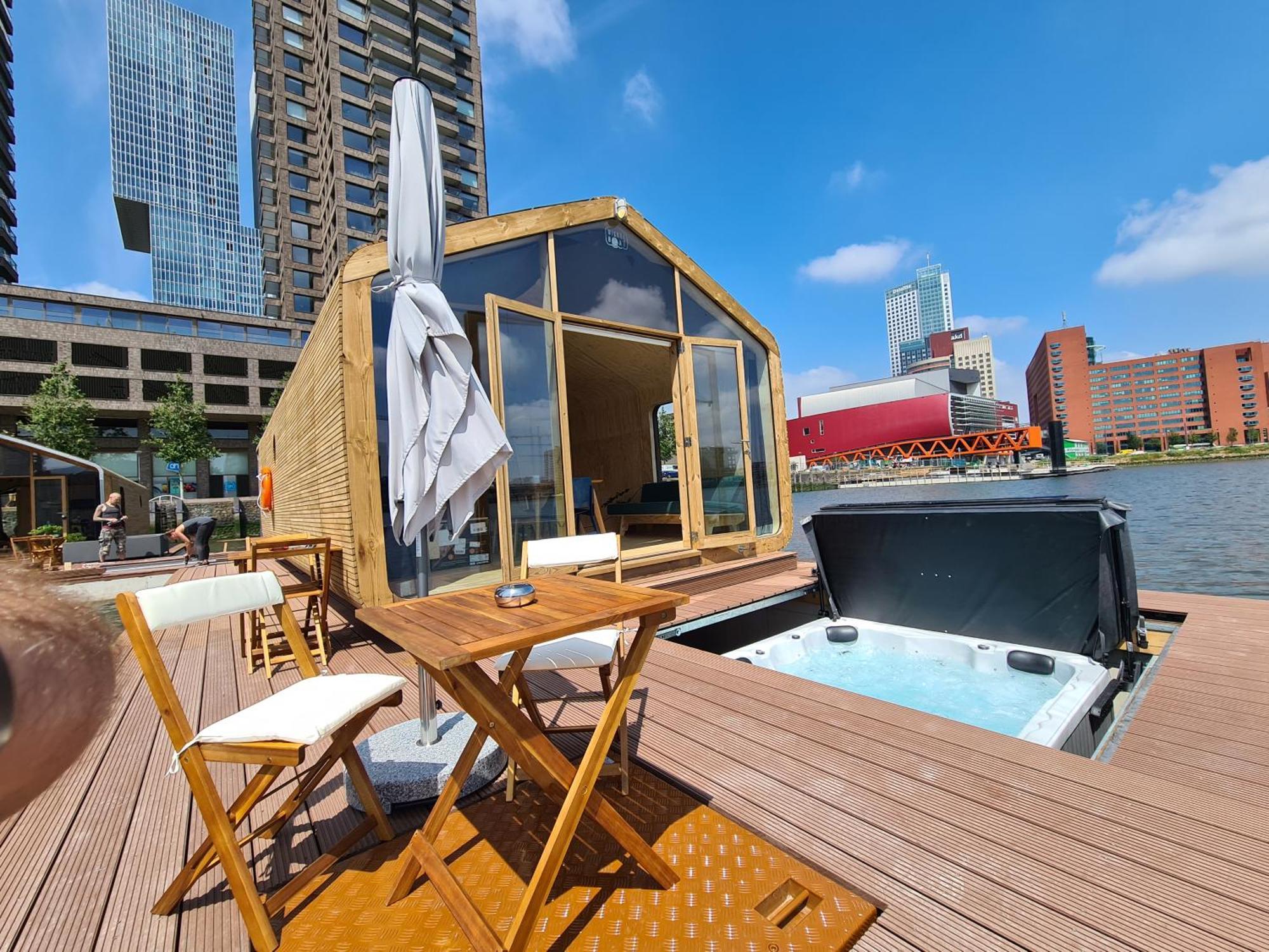 Wikkelboats At Floating Rotterdam Rijnhaven Villa Exterior photo